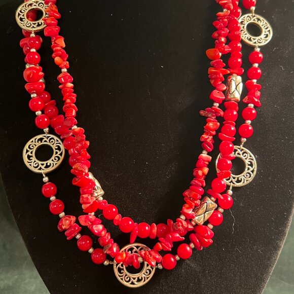 Necklace - Picture 1 of 1